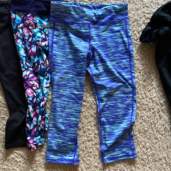 Four pairs of leggings - Picture 3 of 9